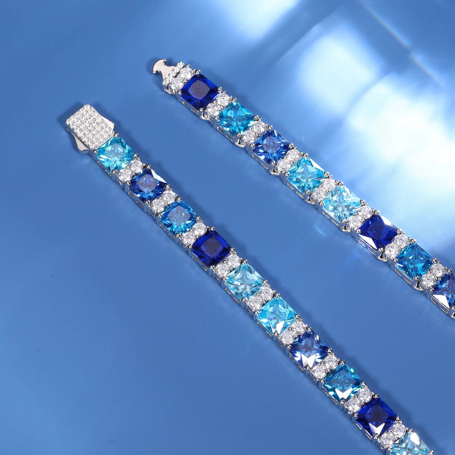 MOISSANITE OCEAN BLUE STONES CHAIN. - WHITE GOLD