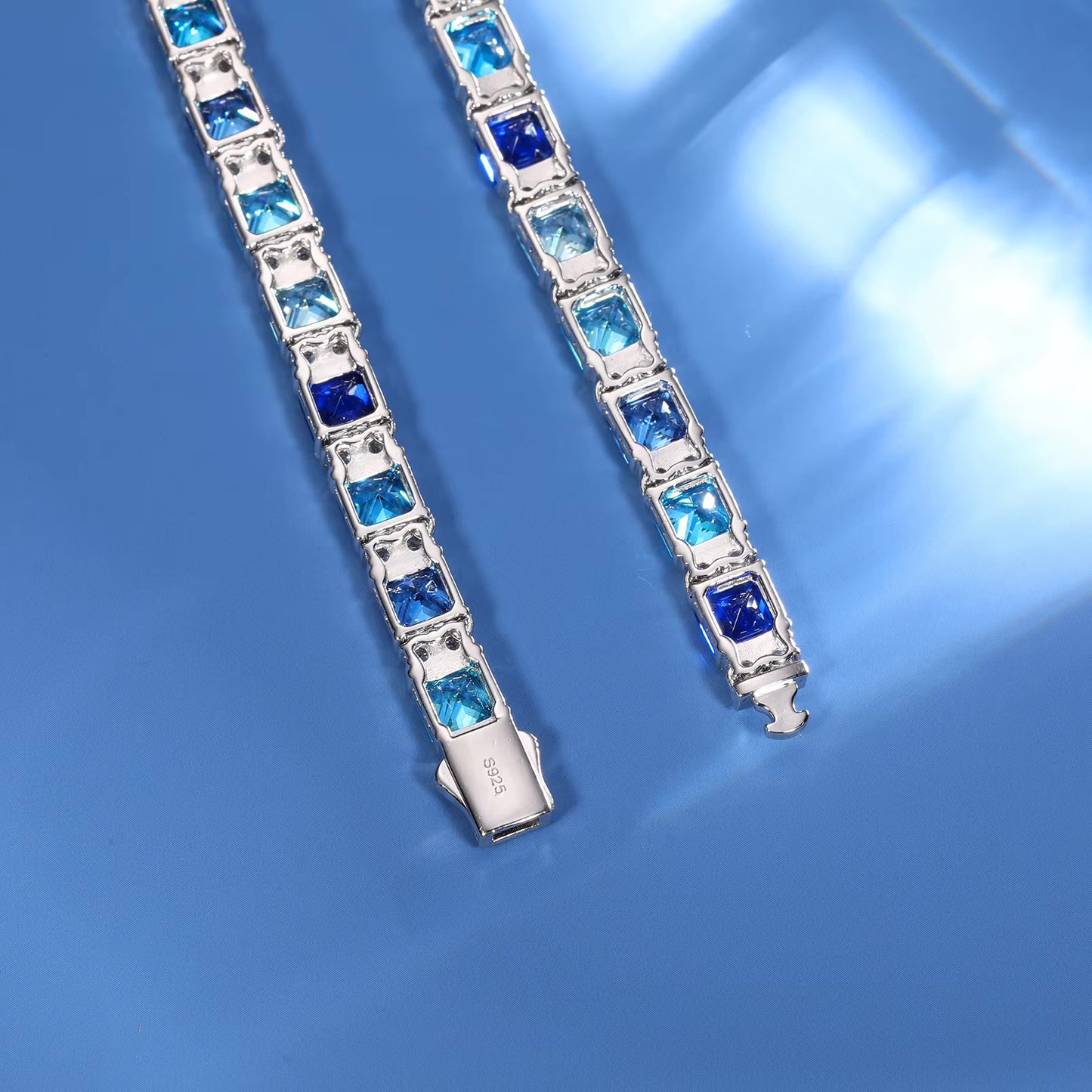 MOISSANITE OCEAN BLUE STONES CHAIN. - WHITE GOLD