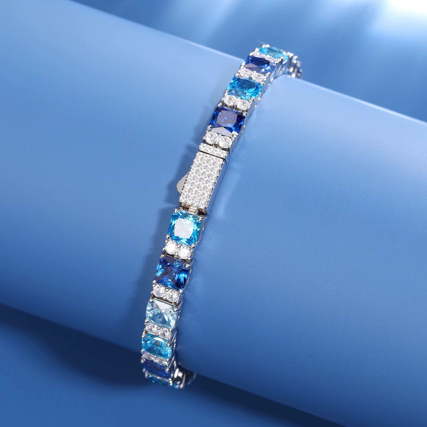 MOISSANITE OCEAN BLUE STONES BRACELET. - WHITE GOLD