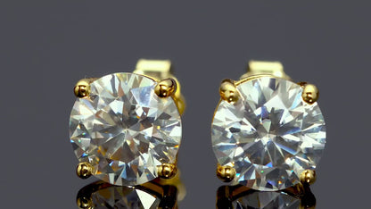 MOISSANITE DIAMOND STUDS